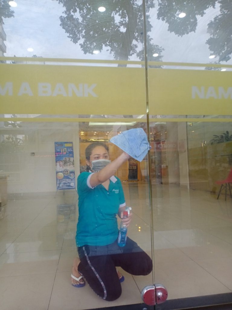 Dịch vụ vệ sinh công nghiệp quận 1